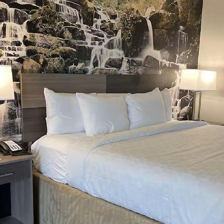 Clarion Pointe South Boston-Danville East Esterno foto