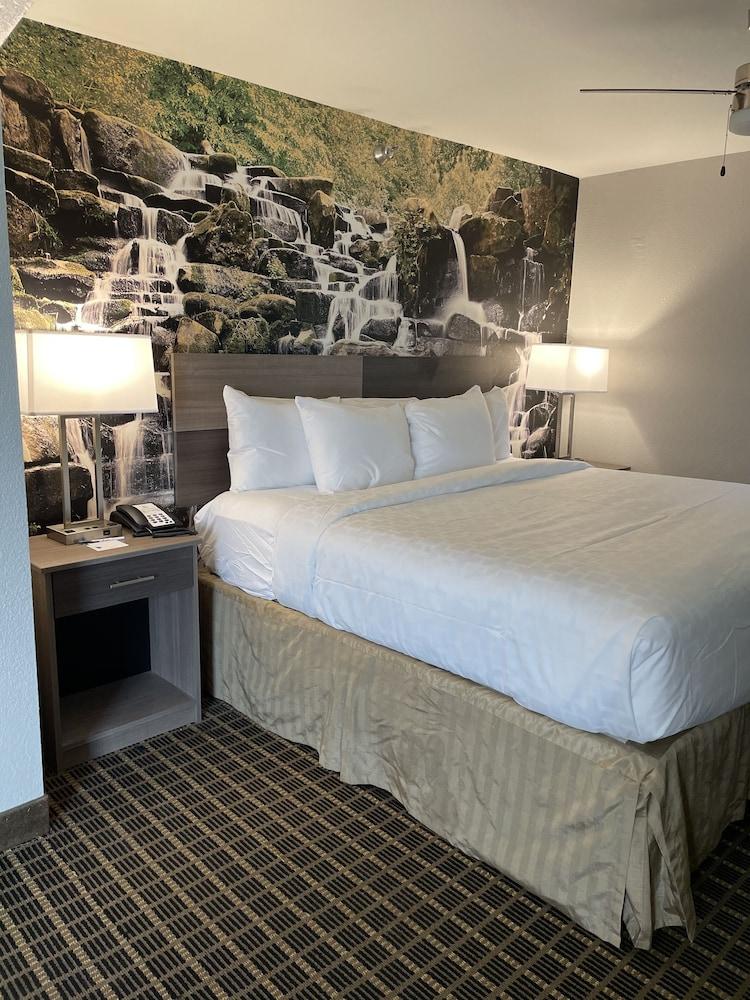 Clarion Pointe South Boston-Danville East Esterno foto