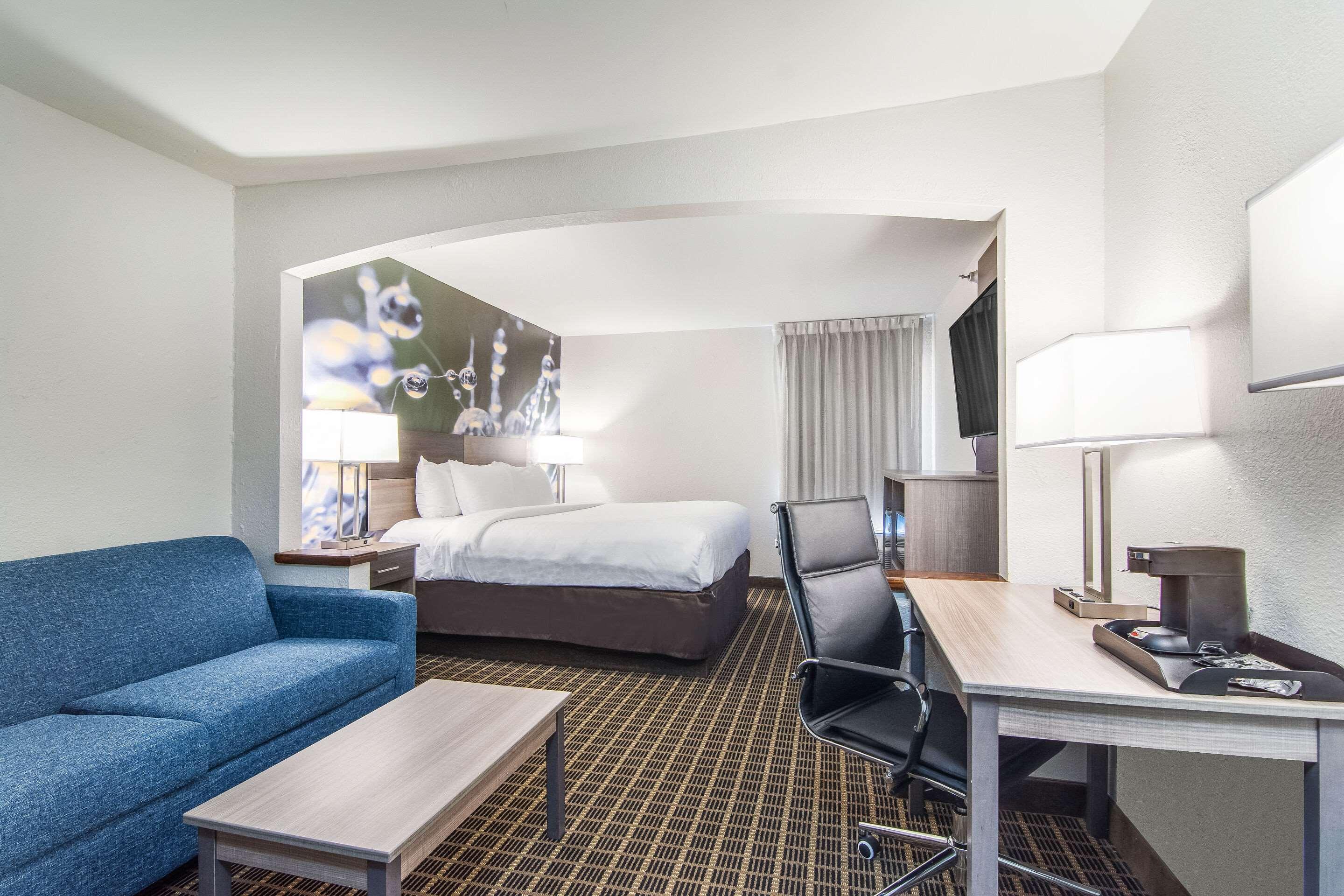 Clarion Pointe South Boston-Danville East Esterno foto