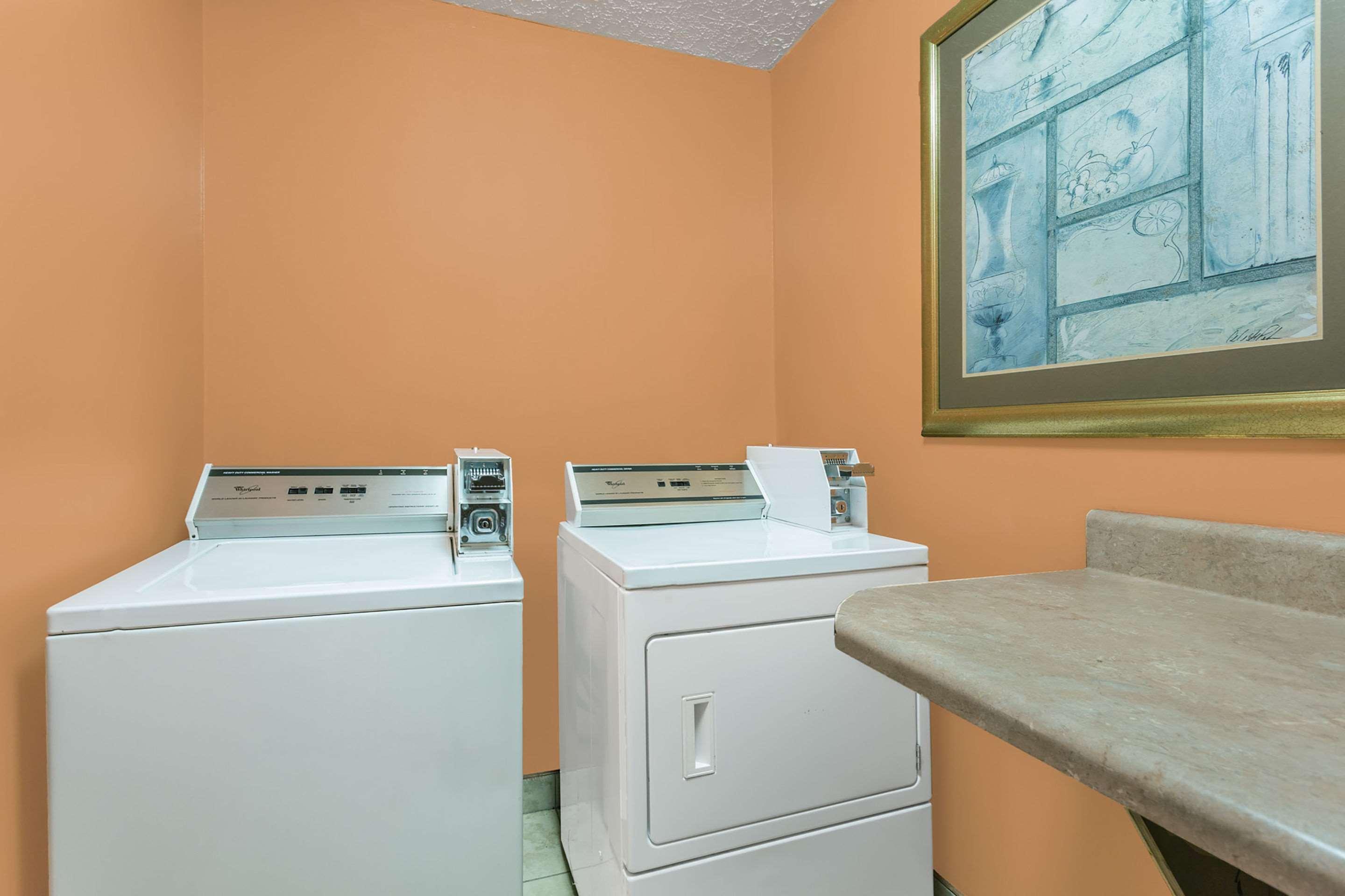 Clarion Pointe South Boston-Danville East Esterno foto