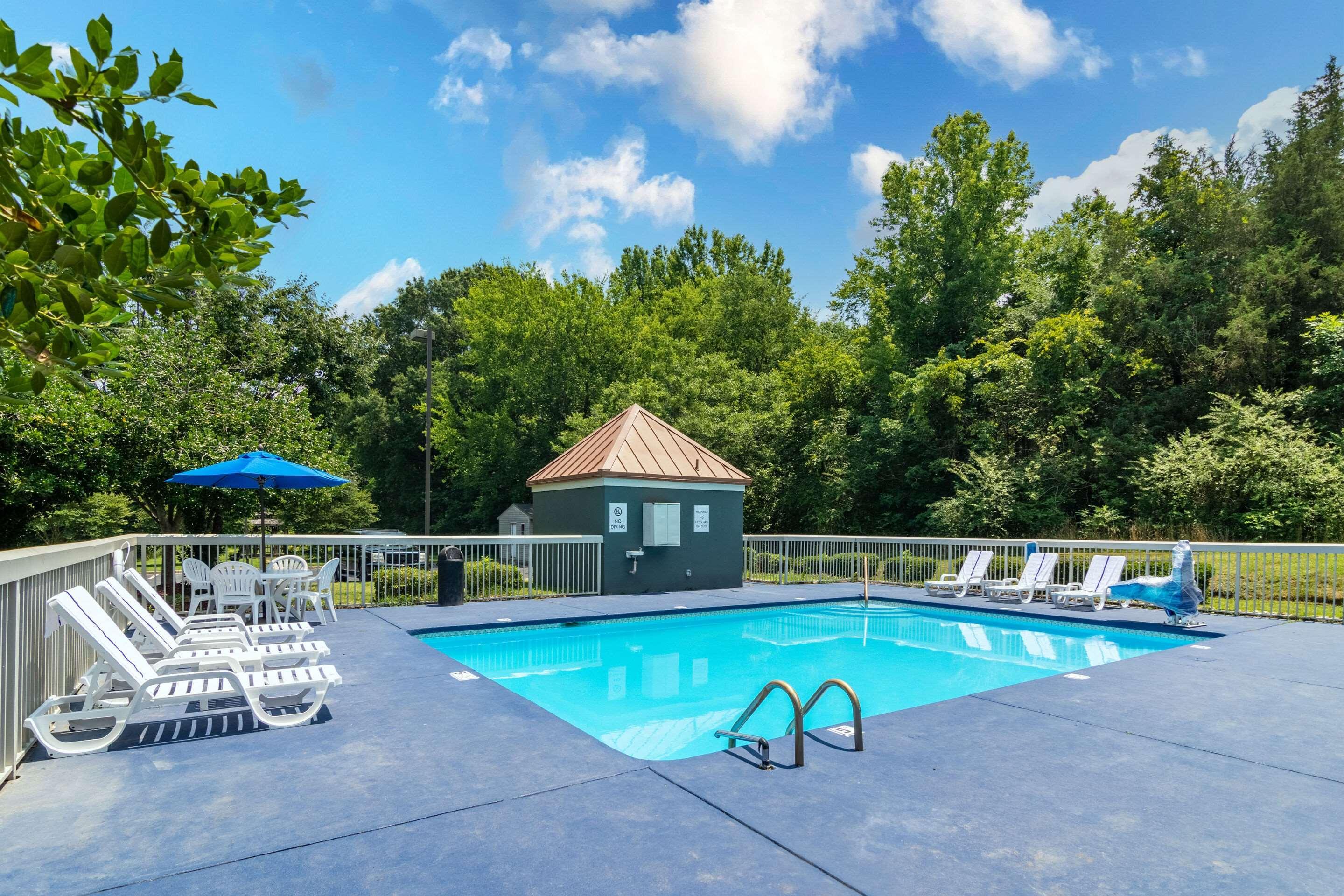 Clarion Pointe South Boston-Danville East Esterno foto