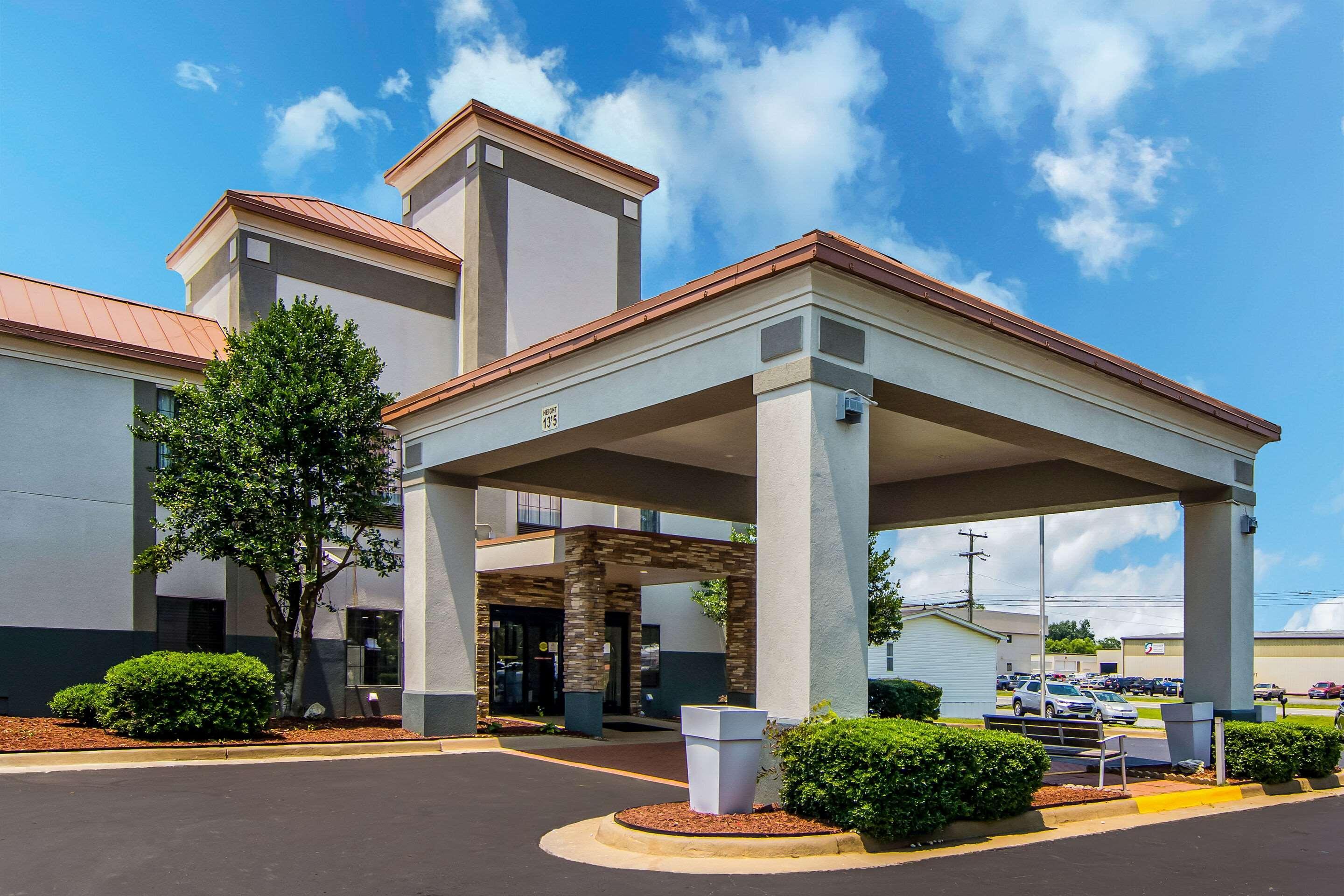 Clarion Pointe South Boston-Danville East Esterno foto